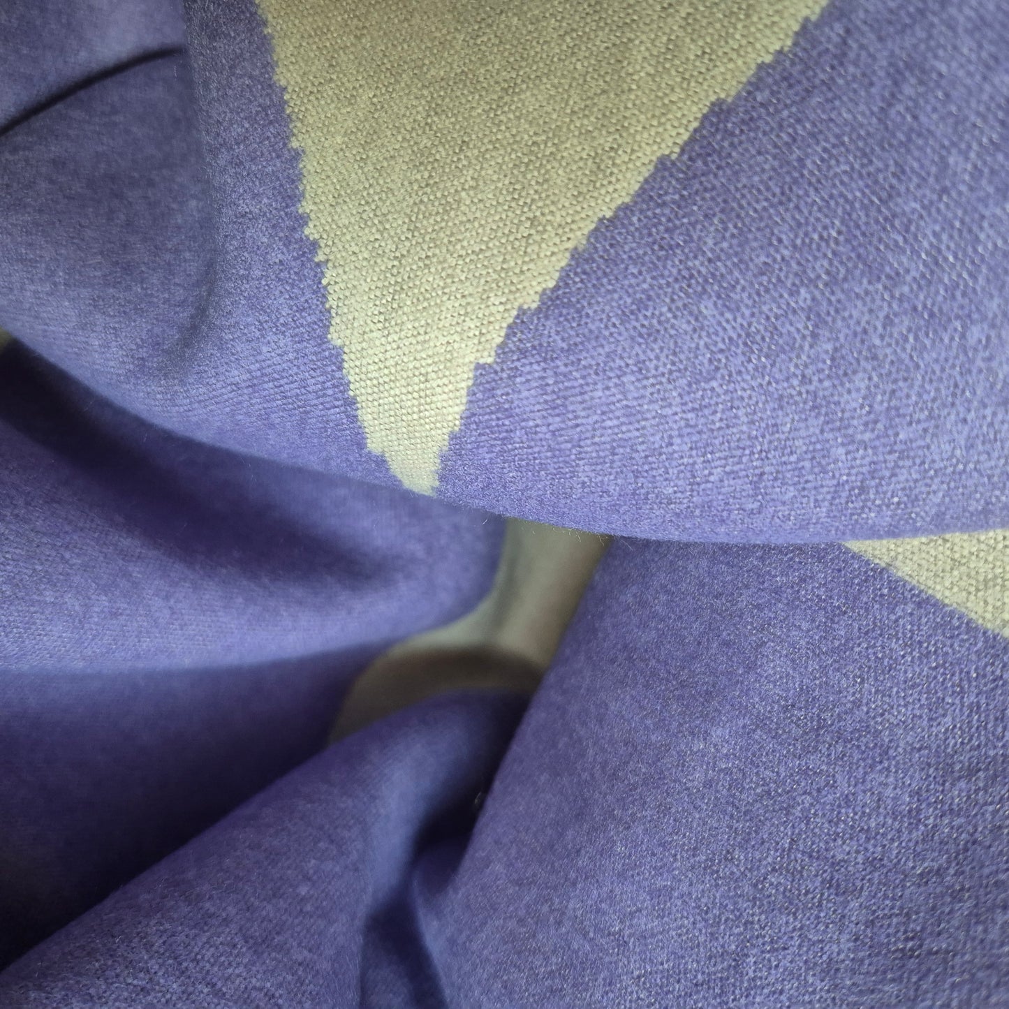 Ladies reversible scarf purple/beige